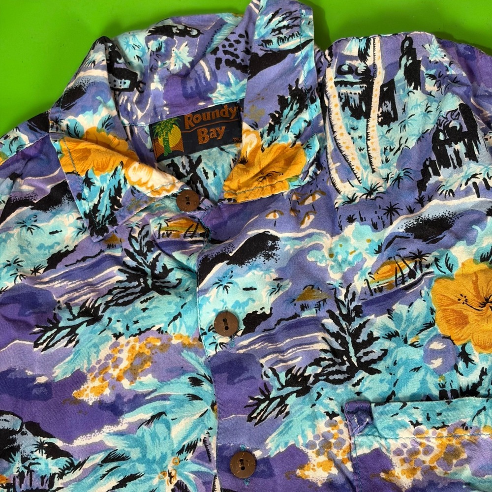 Roundy Bay Hawaiian Shirt Mens XL Purple Tropical 100% Rayon Floral AOP Vacation